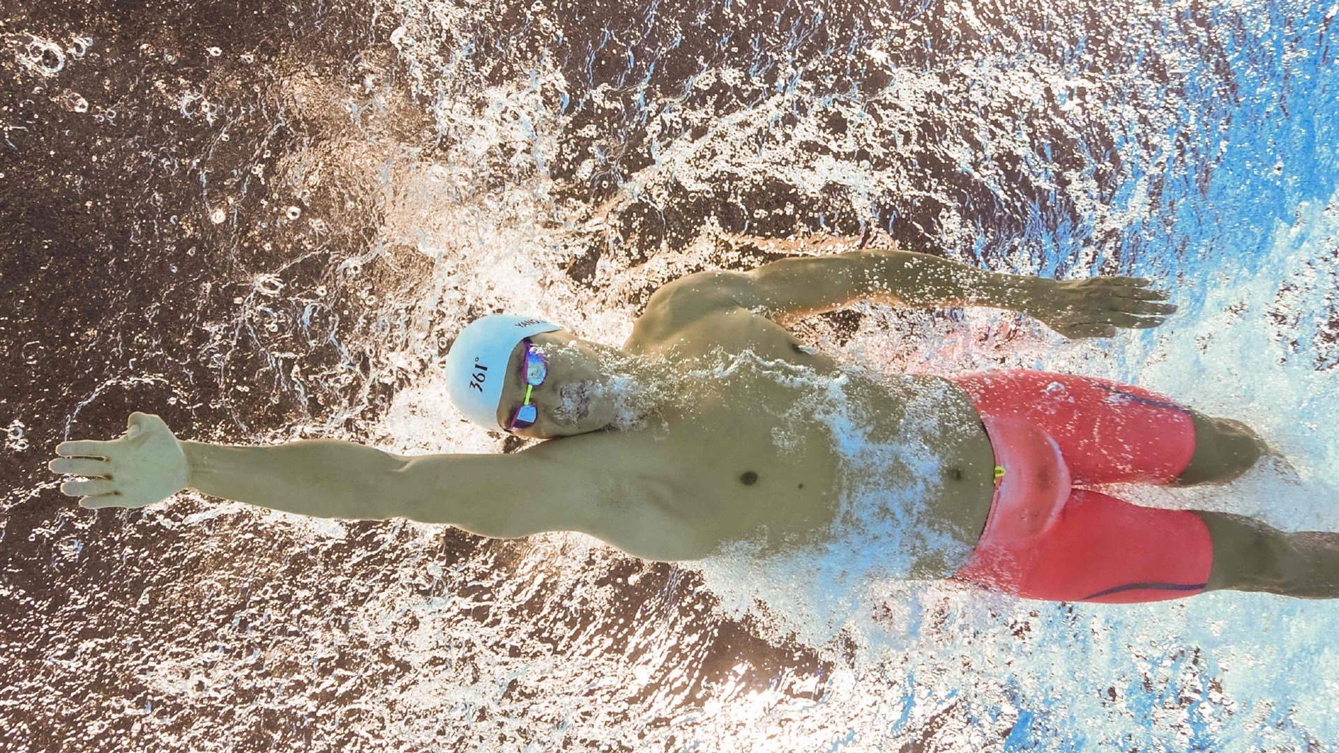 AC米兰赛程-湖光水色间，赛场点燃激情，湖光水色出自哪里